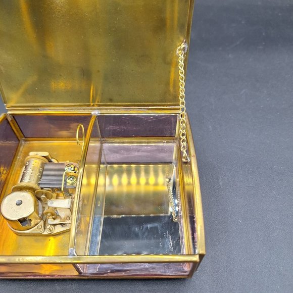 VINTAGE VIA VERMONT LTD GLASS & BRASS GIRL FLOWERS BIRD MUSIC JEWELRY BOX - Picture 10 of 14